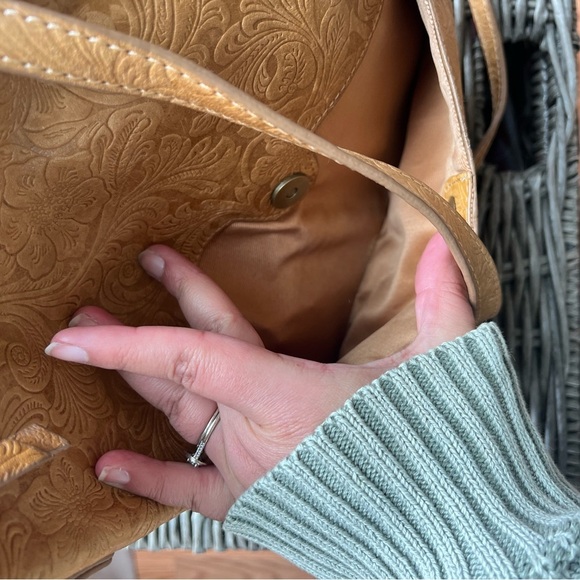 Steve Madden Embossed Genuine Leather Purse - Picture 9 of 11